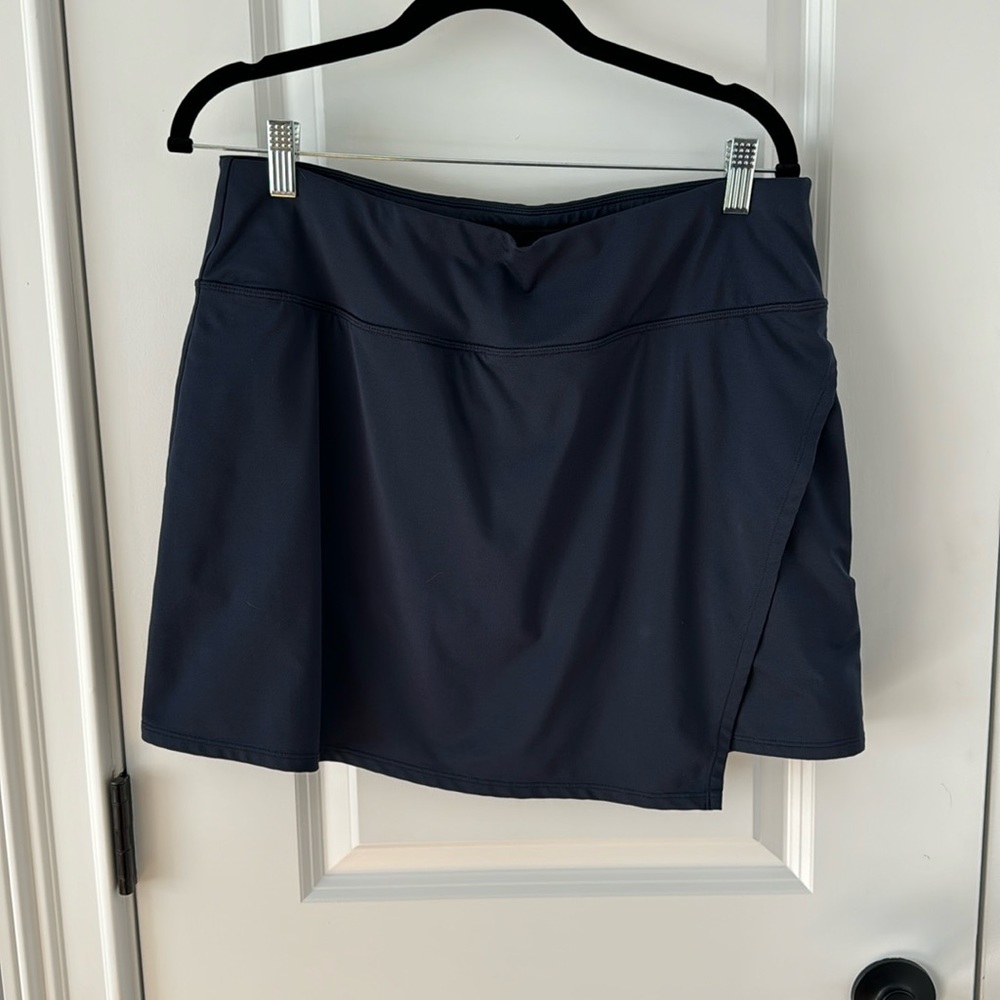 Navy Athleta Skort, size medium with 15 inch length